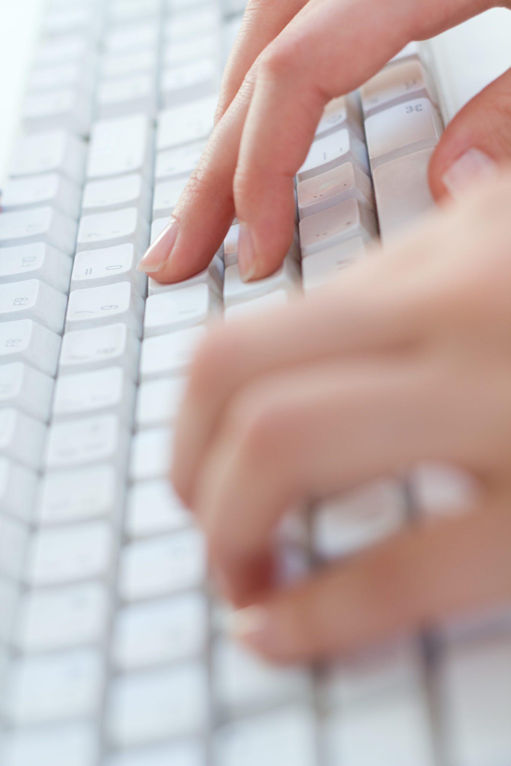 Transcription ou retranscription : différences et usages